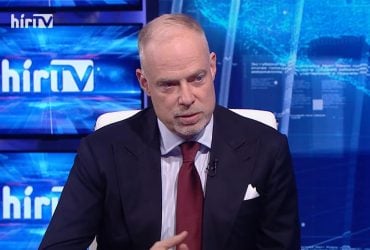 Героїчна боротьба: міністр оборони Угорщини похвалив українців