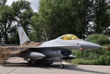 Истребитель становится бесполезным инструментом: пилот F-16 рассказал о нехватке ракет