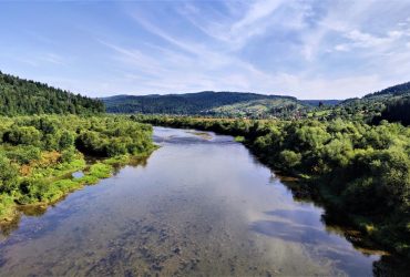 Живописный 30-километровый маршрут от Сходницы до Урича