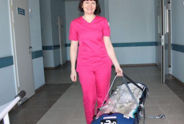 Шанс на здорове майбутнє: як в Україні виходжують поспішайок за підтримки Huggies