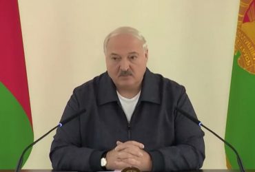 Лукашенко звинуватив Україну в порушенні повітряного простору та пригрозив відповіддю