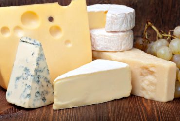 Який сир містить найменше натрію: названо шість видів