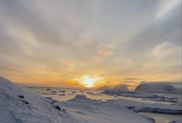 Українські полярники зафіксували дивовижне атмосферне явище (відео)