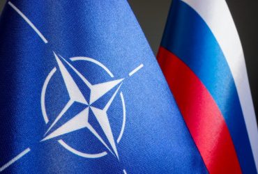 У НАТО розповіли, чому застосували дорогі засоби ППО проти російських дронів