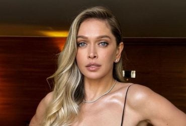 Брежнева впервые за долгое время показалась с младшей дочерью: как выглядит 15-летняя Сара