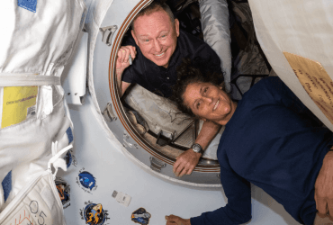 NASA до сих пор не решило, как вернуть на Землю двух астронавтов, которые застряли в космосе