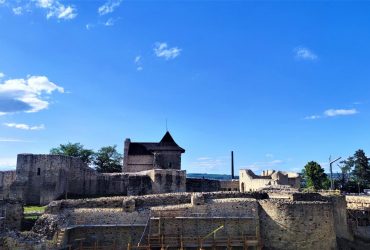 Тронная крепость – must see в Сучаве