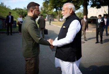 Индия и дальше будет пытаться усидеть на двух стульях: Business Insider назвал причины