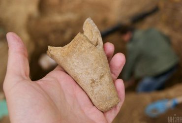 Мальчик разбил 3500-летнюю амфору: как отреагировали музейщики