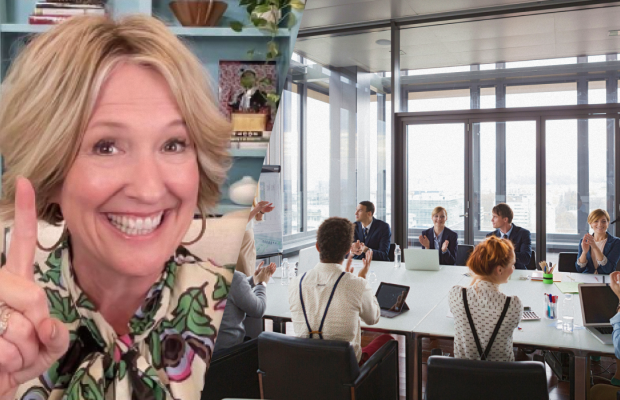 Відома письменниця назвала вправу з двох слів, яку вона використовує на початку зустрічей