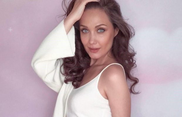 Євгенія Власова показала свою маму та публічно звернулася до неї: "Скільки всього зрозуміли"