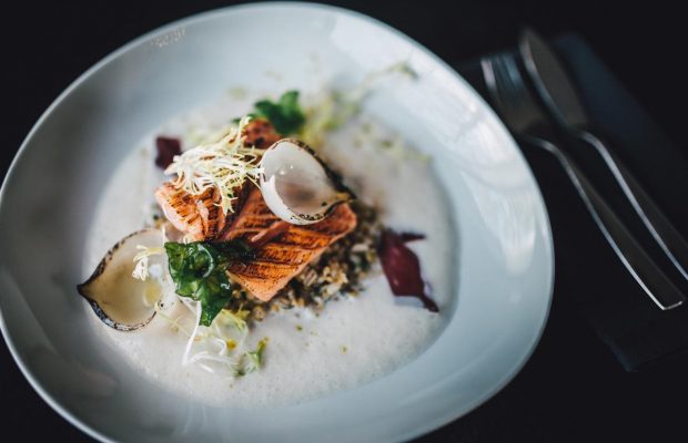 Немец поел во всех ресторанах с тремя звездами "Мишлен": во сколько это обошлось