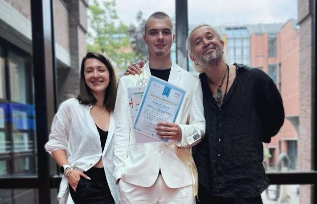 Дружина Бабкіна розповіла, що їхній 16-річний син не вступатиме до вишу та пояснила чому