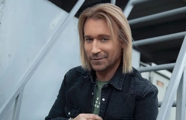 Відомий продюсер розповів про життя Винника у Німеччині: "Говорив, що на нього полюють чеченці"