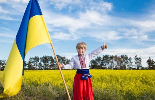 День украинского флага 2024: значение цветов и красивые открытки к празднику