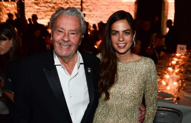 Донька Алена Делона показала останні фото з легендарним батьком: "Збережу тебе в серці"