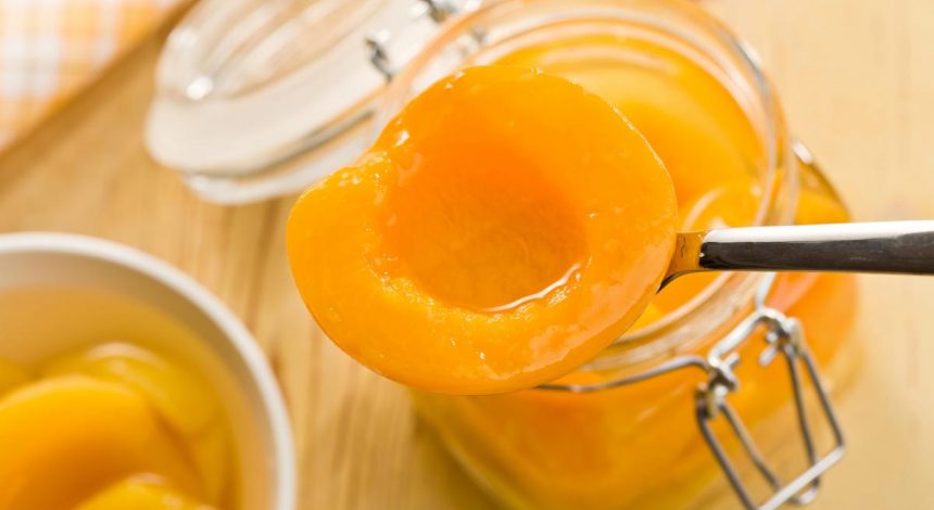 На десерт или в выпечку: персики в сиропе на зиму без стерилизации