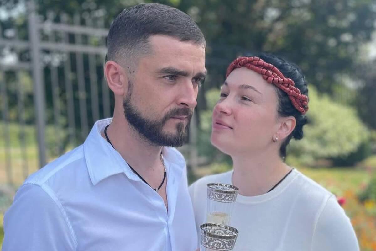 Анастасія Приходько повінчалася з чоловіком після 11 років шлюбу (фото) Анастасія Приходько повінчалася з чоловіком після 11 років шлюбу (фото)