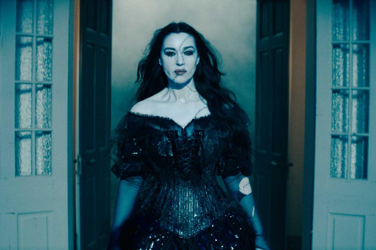 Кадр из фильма "Битлджус Битлджус" / фото Warner Bros. Pictures Кадр из фильма "Битлджус Битлджус" / фото Warner Bros. Pictures