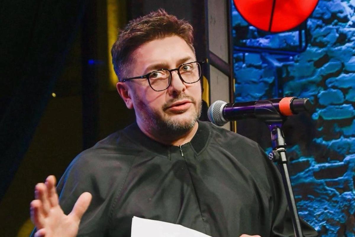 Суханов честно ответил, будет ли выезжать из Украины во время войны Суханов честно ответил, будет ли выезжать из Украины во время войны