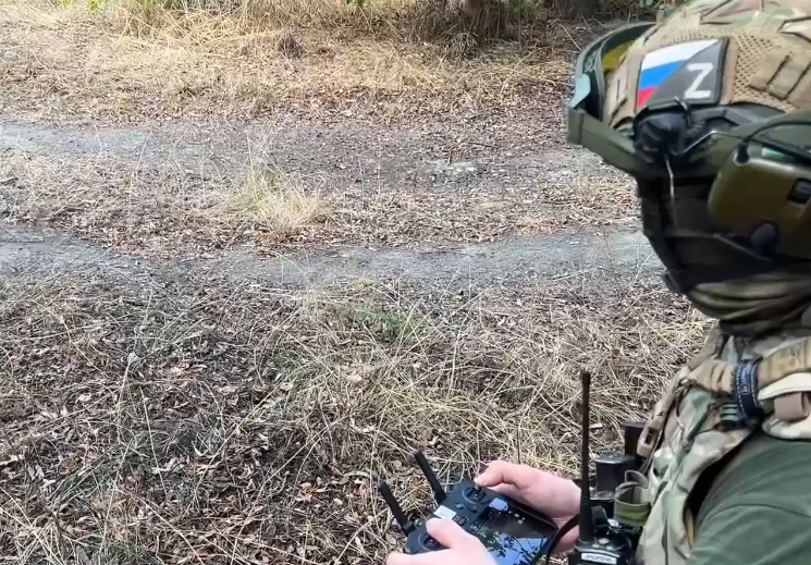 У Росії заявили про створення в Бурятії дрона-"матки" "Буря-20" / скріншот У Росії заявили про створення в Бурятії дрона-"матки" "Буря-20" / скріншот