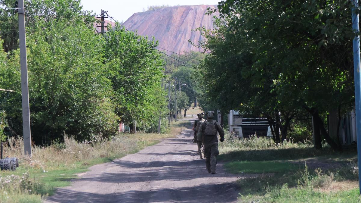 Мирноград вже майже порожній / фото УНІАН Мирноград вже майже порожній / фото УНІАН