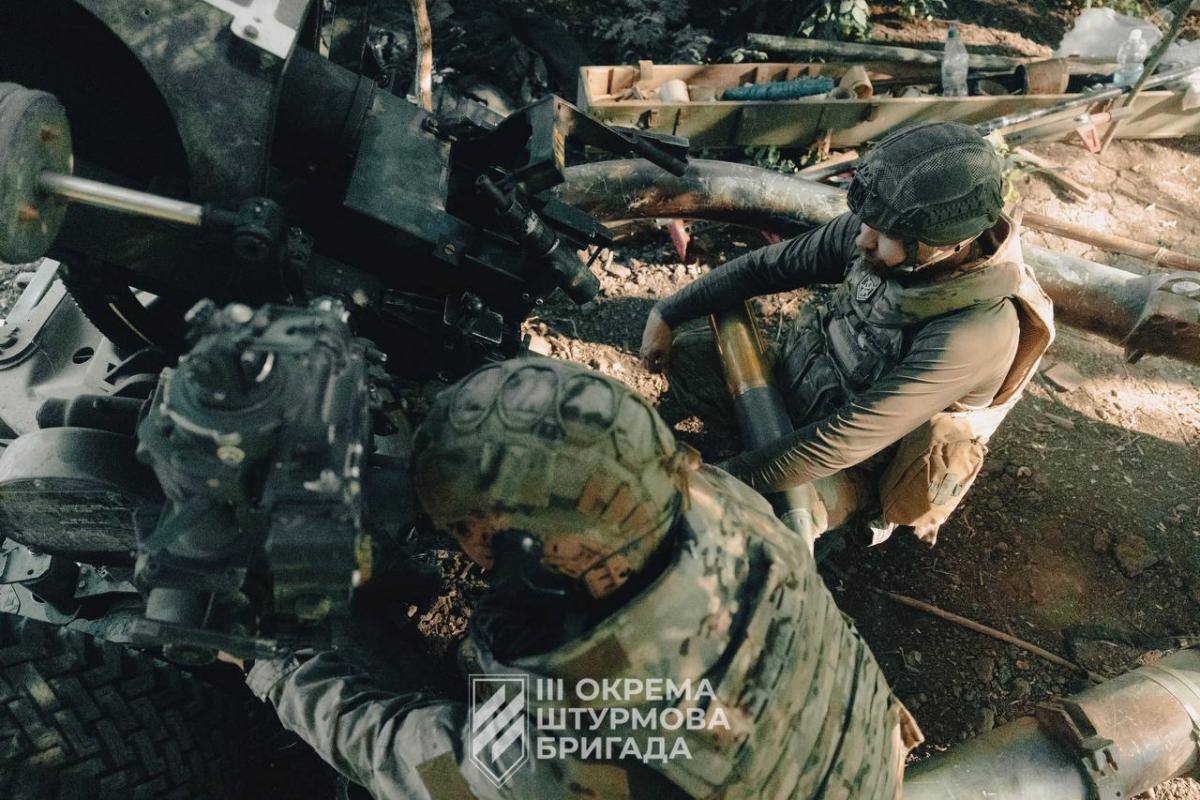 Бійці Третьої штурмової знищують росіян на Харківщині / фото 3 ОШБр Бійці Третьої штурмової знищують росіян на Харківщині / фото 3 ОШБр