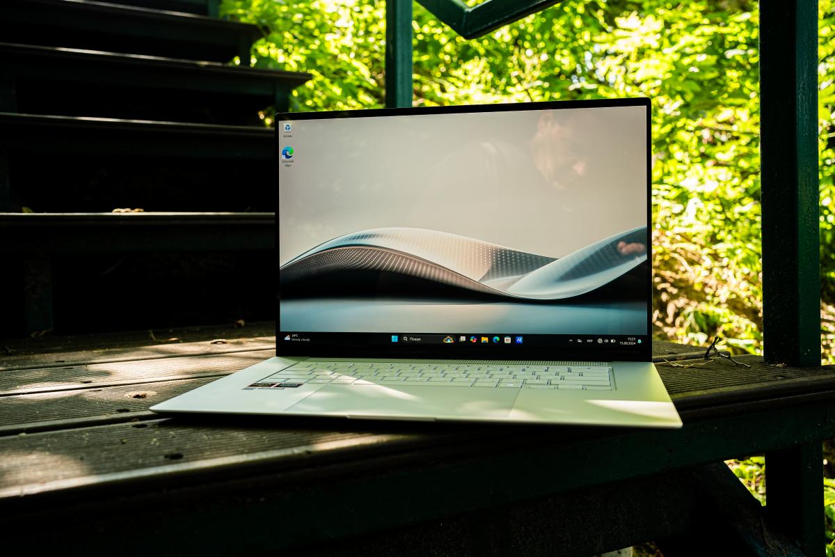 Ноутбук ASUS Zenbook S 16 – тонкий і потужний 16-дюймовий пристрій із штучним інтелектом Ноутбук ASUS Zenbook S 16 – тонкий і потужний 16-дюймовий пристрій із штучним інтелектом