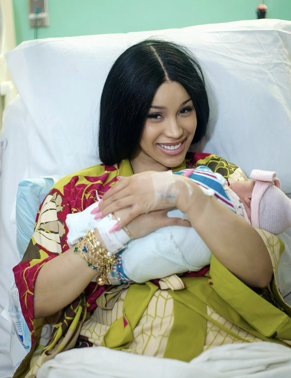 Cardi B c дочерью / Скриншот Instagram Cardi B c дочерью / Скриншот Instagram