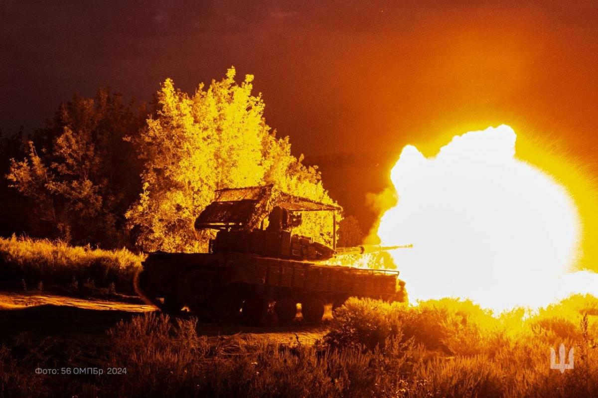 Ворог окупував село на Донеччині / фото 56 окрема мотопіхотна Маріупольська бригада Ворог окупував село на Донеччині / фото 56 окрема мотопіхотна Маріупольська бригада