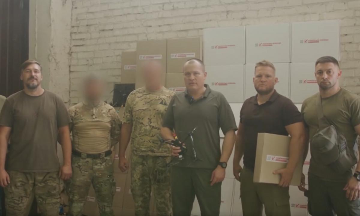 'Украинская команда' передала разведчикам партию FPV-дронов, - Артур Палатный 'Украинская команда' передала разведчикам партию FPV-дронов, - Артур Палатный