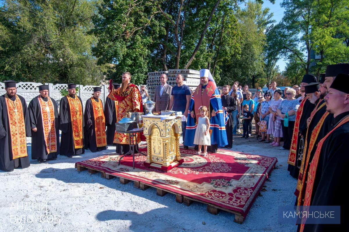 За словами Білоусова, будівництво храму здійснюється за підтримки громадських організацій / фото з фейсбук-сторінки Андрія Білоусова За словами Білоусова, будівництво храму здійснюється за підтримки громадських організацій / фото з фейсбук-сторінки Андрія Білоусова