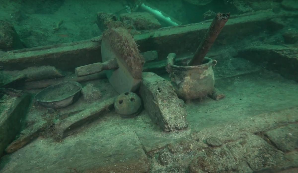 В норвежских водах нашли 300-летнее судно с удивительной историей / скриншот с видео youtube/mandaldykkerklubb4332 В норвежских водах нашли 300-летнее судно с удивительной историей / скриншот с видео youtube/mandaldykkerklubb4332