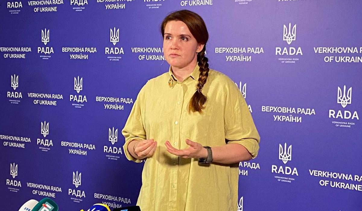 Стефанчук сподівається, що на новому місці Безугла «зможе себе реалізувати» / фото УНІАН, Таня Поляковська Стефанчук сподівається, що на новому місці Безугла «зможе себе реалізувати» / фото УНІАН, Таня Поляковська