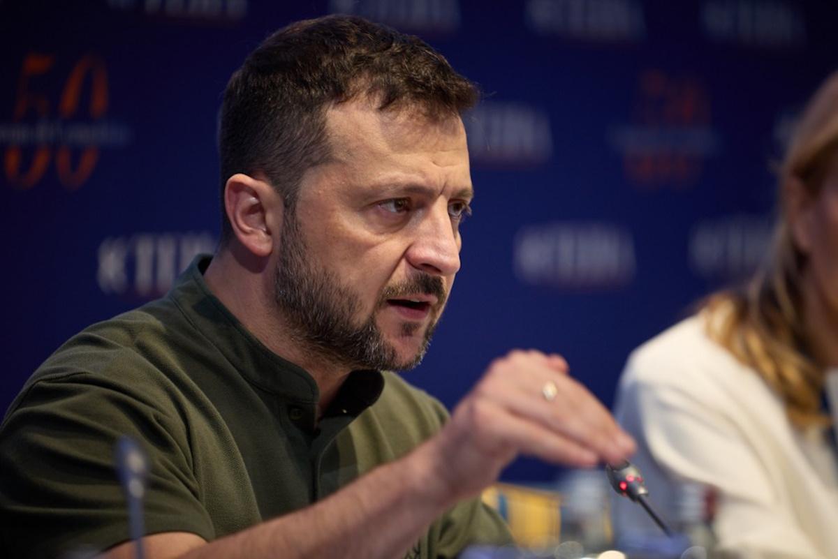 Президент пояснив, що мав на увазі Будапештський меморандум / фото president.gov.ua Президент пояснив, що мав на увазі Будапештський меморандум / фото president.gov.ua