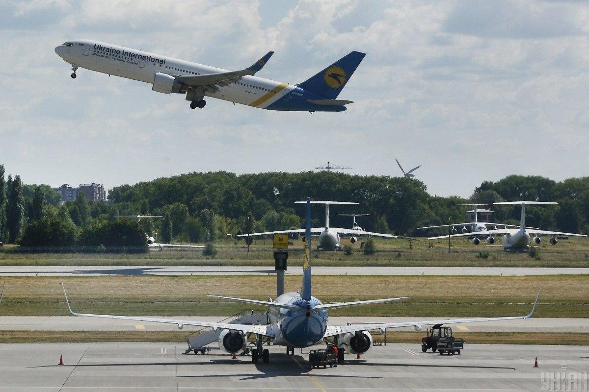 Богдан Долінце наголосив, що наразі Україна, швидше за все, є єдиною країною у світі, яка має повну заборону на повітряні перевезення / фото УНІАН Богдан Долінце наголосив, що наразі Україна, швидше за все, є єдиною країною у світі, яка має повну заборону на повітряні перевезення / фото УНІАН