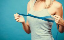 Другий чи третій: як дізнатися свій розмір грудей і розшифрувати значки на бюстгальтері