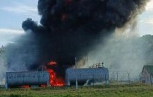 Некий беспилотник "навестил" топливную базу в Белгородской области: загорелись цистерны (видео)