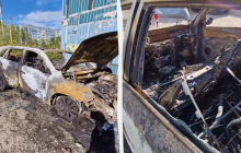 В Днепре неизвестные сожгли автомобиль главы патронатной службы 93 ОМБ "Холодный Яр" (видео)