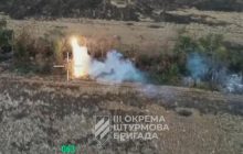 Смертоносный дрон-"дракон" выжигает посадки с россиянами: Третья штурмовая показала видео