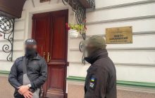СБУ "пришла" с обысками в Свято-Введенский мужской монастырь УПЦ МП в Киеве