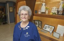 97-летняя женщина почти всю жизнь работает в одной больнице: вот ее секрет счастливой карьеры