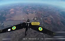 На дронах РФ начали рисовать украинские опознавательные знаки и немецкие кресты (видео)