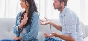 Коли краще промовчати: 2 речі, які ніколи не варто говорити партнеру