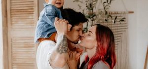 "Виню себя очень": MamaRika призналась, что 3-летний сын видит их ссоры с мужем