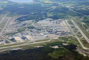 Крупнейший аэропорт Швеции останавливал работу и отправку рейсов из-за неизвестных дронов