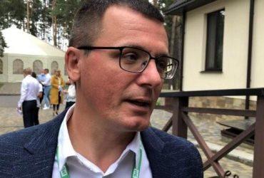 Чернігівські бізнесмени Тарасовці скинули на озеро токсичні залишки свого розбомбленого готелю