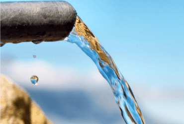 Оккупанты оставили Покровск без воды и уничтожили мост, соединявший город с Мирноградом