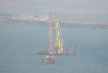 Екологи розповіли, з ким воює загадкова споруда біля Кримського мосту