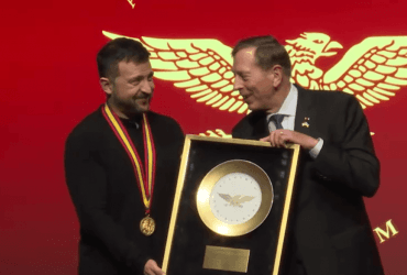 Зеленский в США получил награду за вклад в развитие человечества (видео)